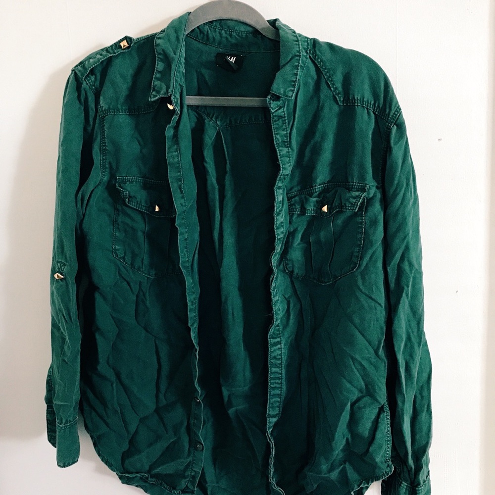 H&M dark green ruggish button up shirt